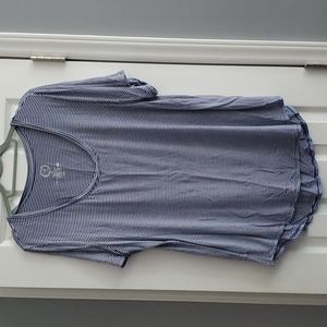 MAURICES TOP SIZE XXL